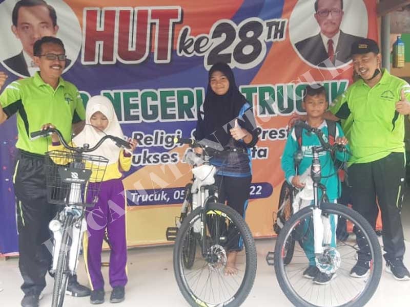 Kemeriahan Hari Jadi SMPN I Trucuk Ke 28 Tahun 2022