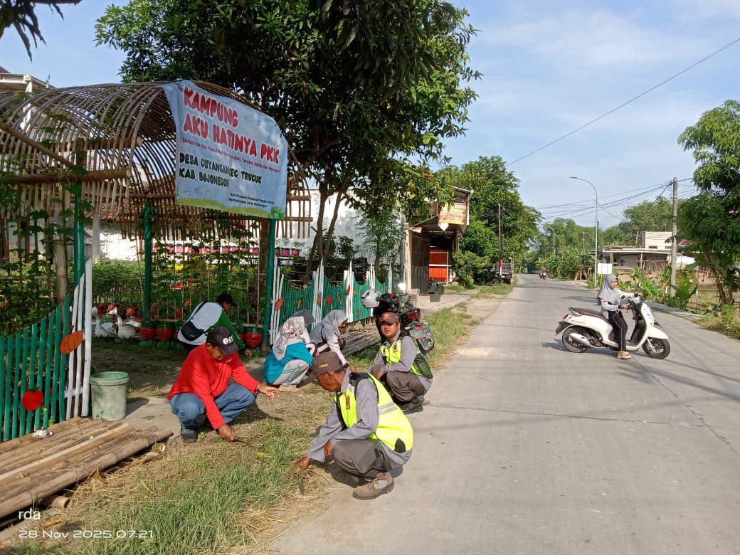 Trucuk Bersiap: Guyangan Bojonegoro Kerja Bakti Sambut Ketua TP PKK Jatim