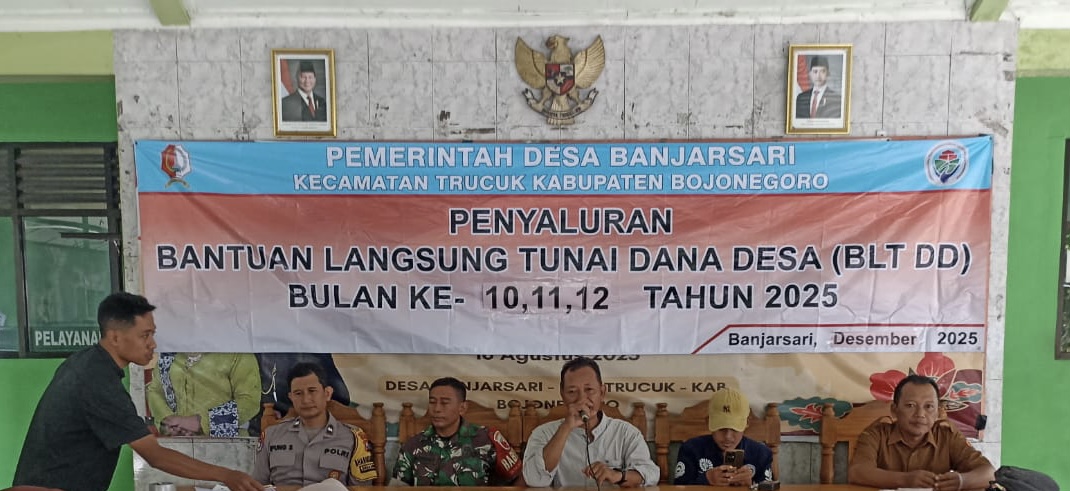 Warga Banjarsari Terima BLT Dana Desa, Bantuan Langsung untuk Kebutuhan Pangan