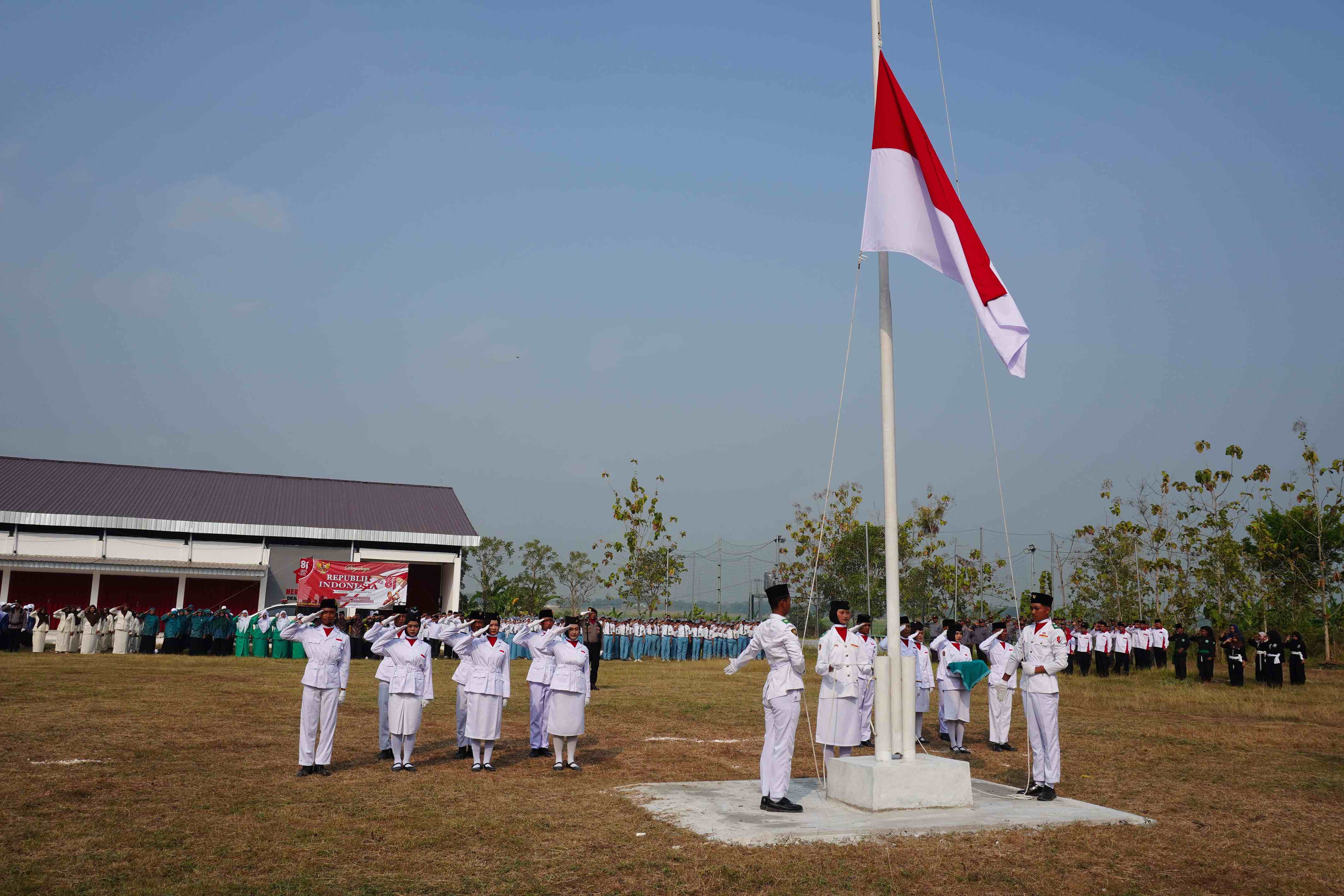 Upacara HUT ke-81 RI di Kecamatan Trucuk Berlangsung Sukses dan Penuh Semangat Kebangsaan