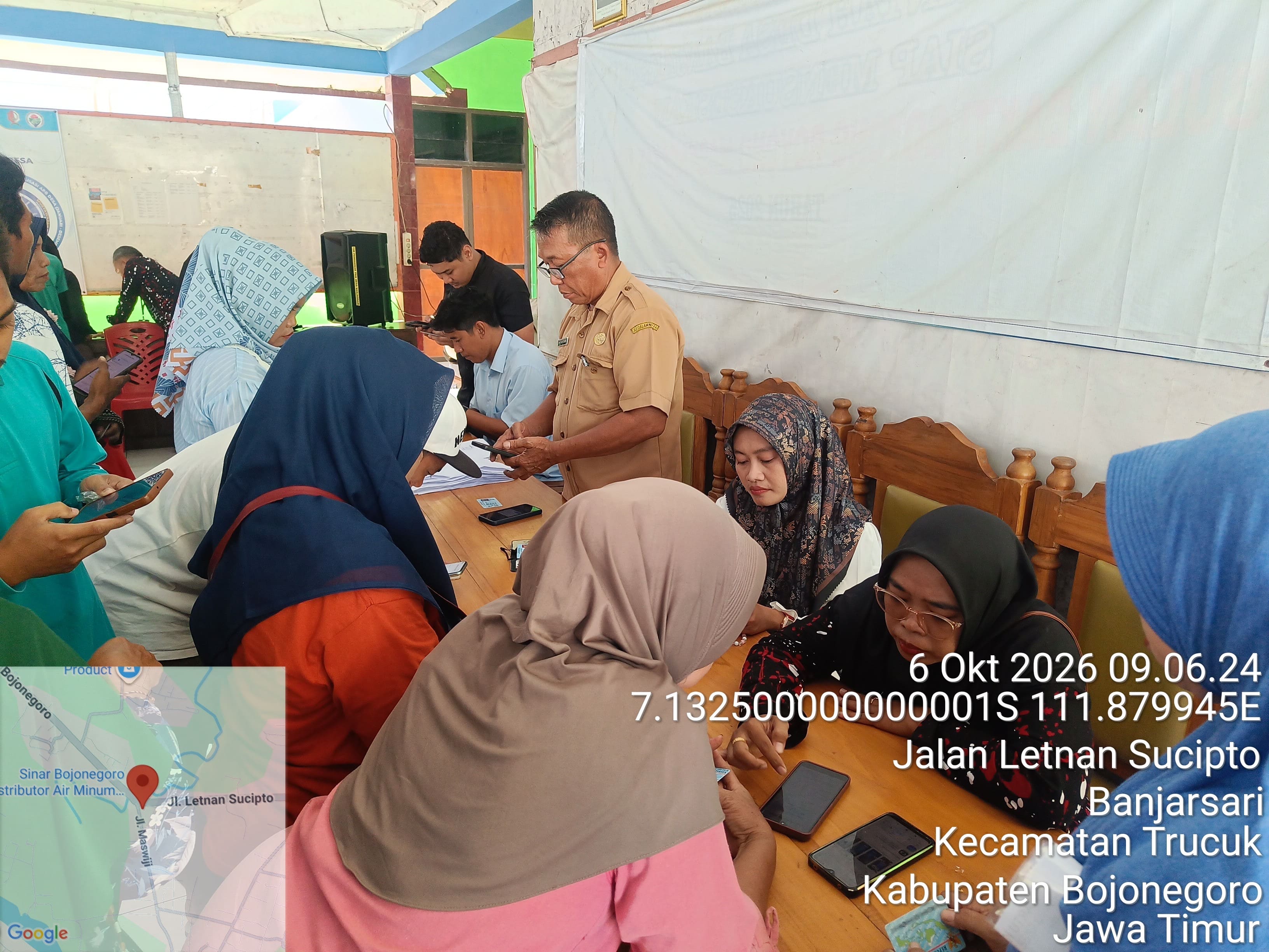 Jemput Bola IKD di Desa Banjarsari, Langkah Trucuk Digitalisasi Data Kependudukan