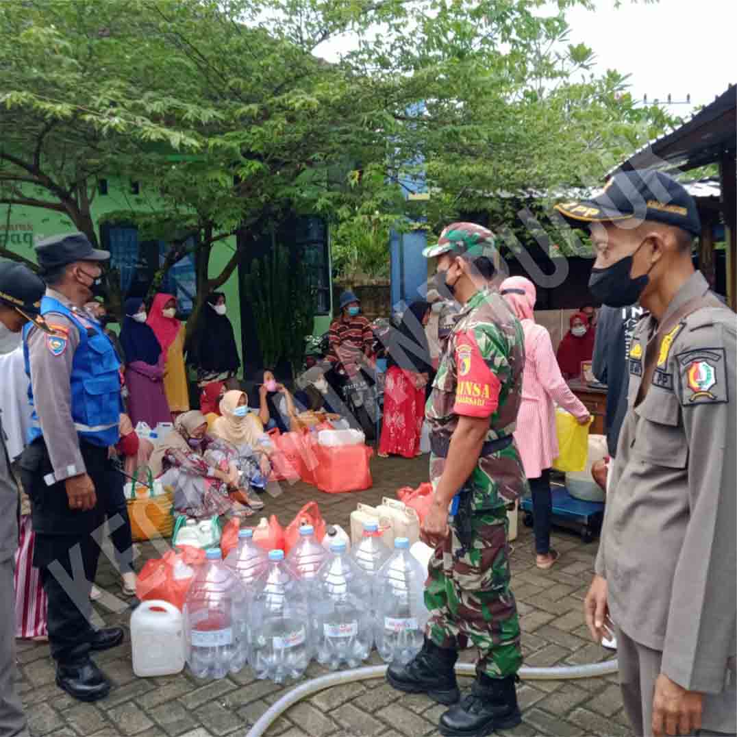 Warga Serbu Pasar Murah Mandiri Jelang Lebaran.